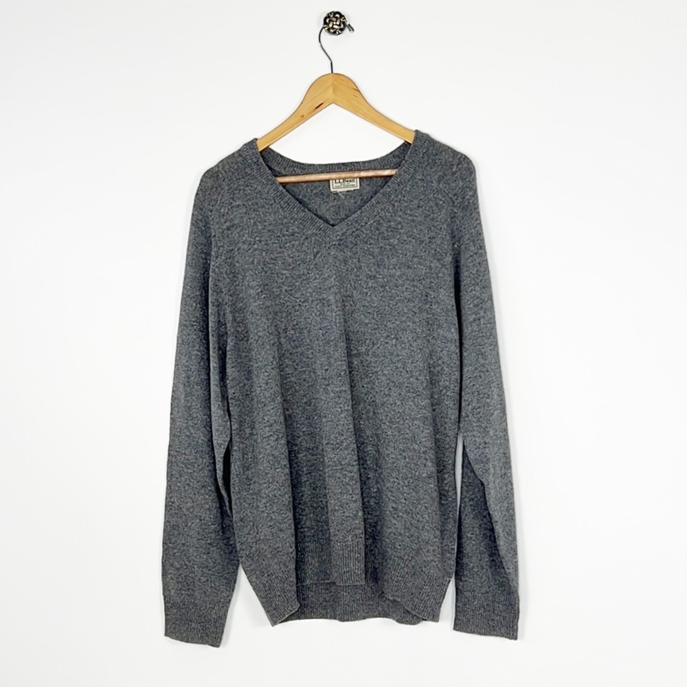 Men LL Bean Wool V-Neck Sweater